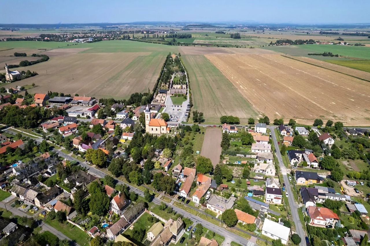 Investiční tip č. 8: Rozparcelování pozemku a prodej rodinného domu v Chlebech u Nymburka, očekávané zhodnocení 26,13 %