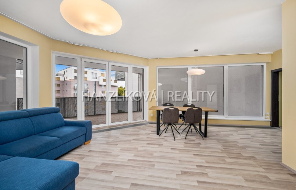 25-10-06 ČB Dlouhá Louka Byt Foto_03.jpg